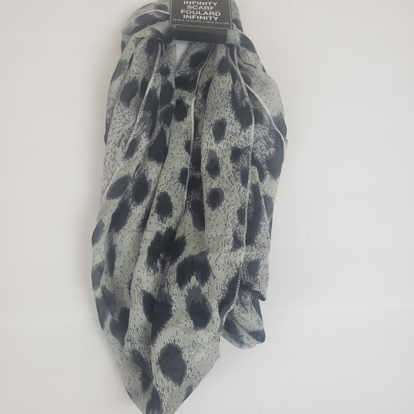 INFINITY SCARF - Picture 3 of 7